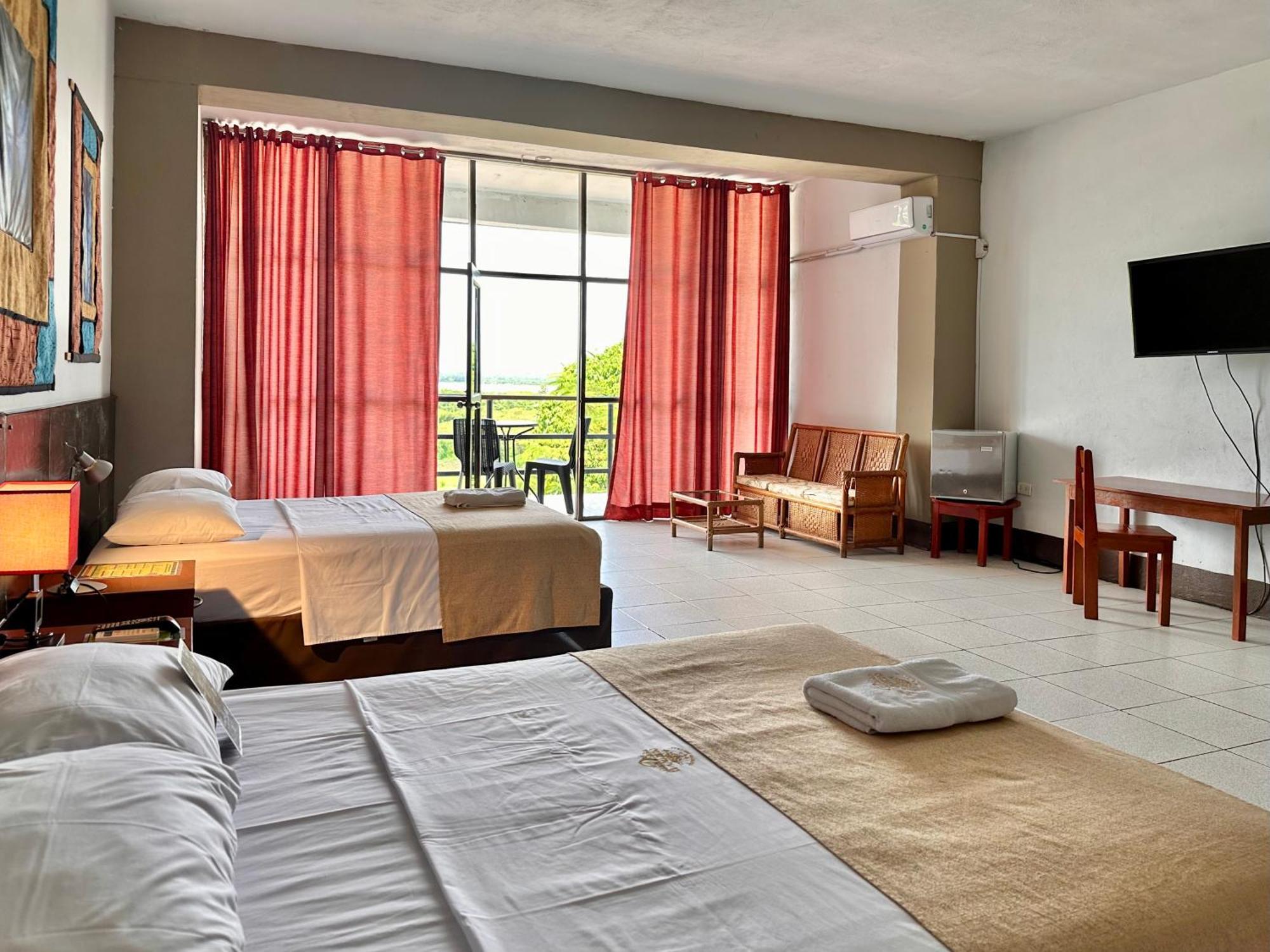 El Cauchero Hotel Iquitos Exterior photo