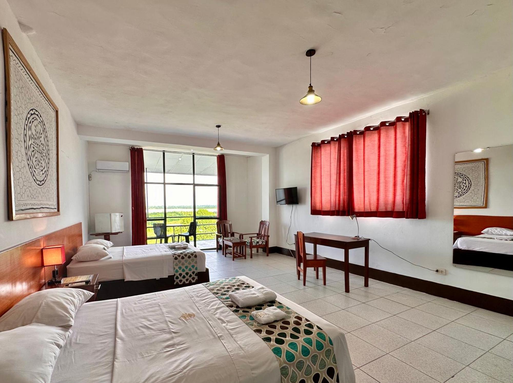El Cauchero Hotel Iquitos Exterior photo